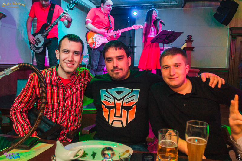 Группа Weekend в пивном ресторане Gute Elefant
