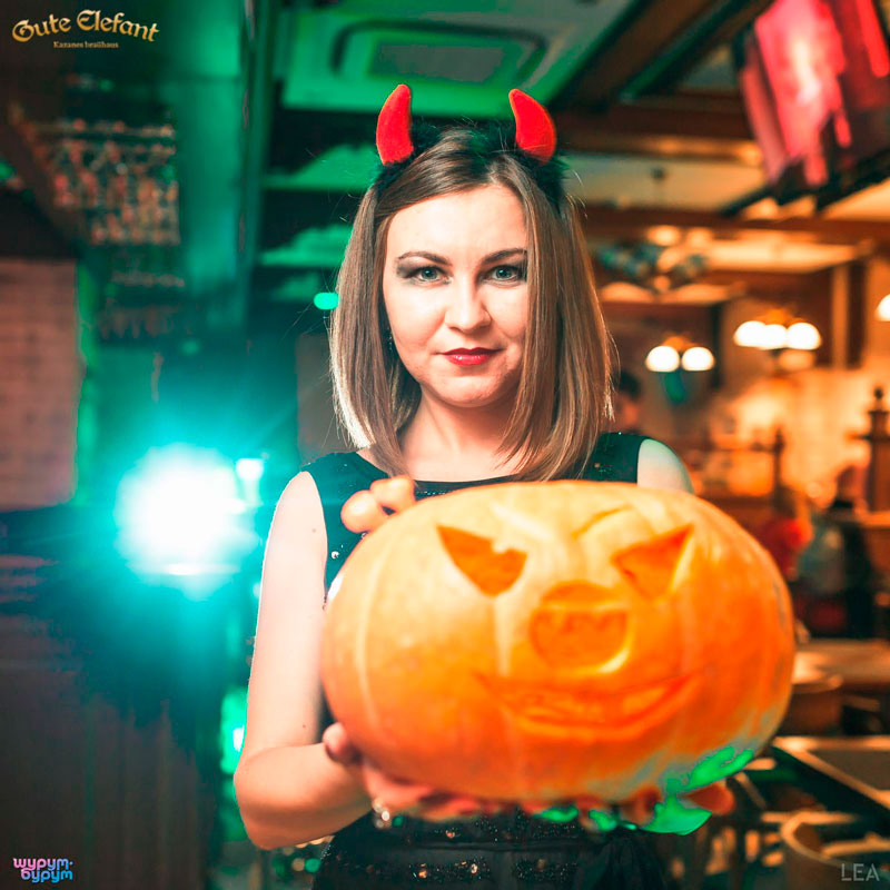 Halloween в пивном ресторане Gute Elefant